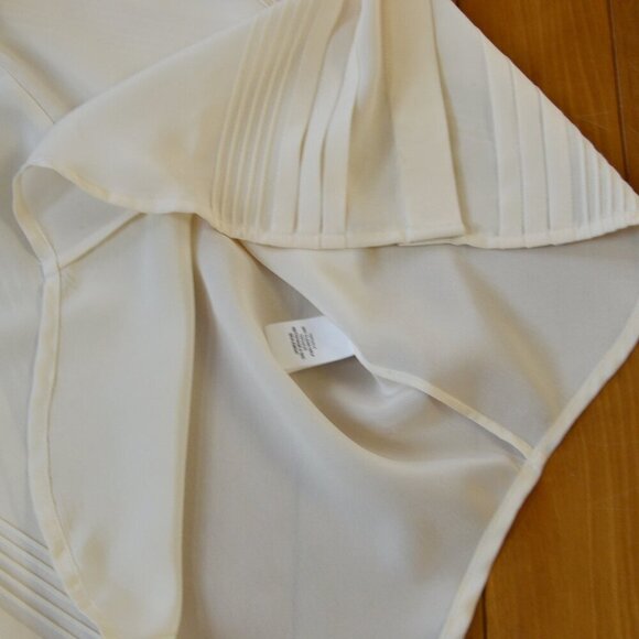 Trina Turk 100% Silk Top Blouse Pleated Women Size P - Picture 5 of 11
